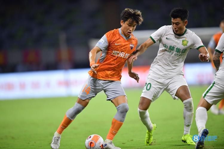 下半场补时3分钟，拜仁3-0斯图加特。